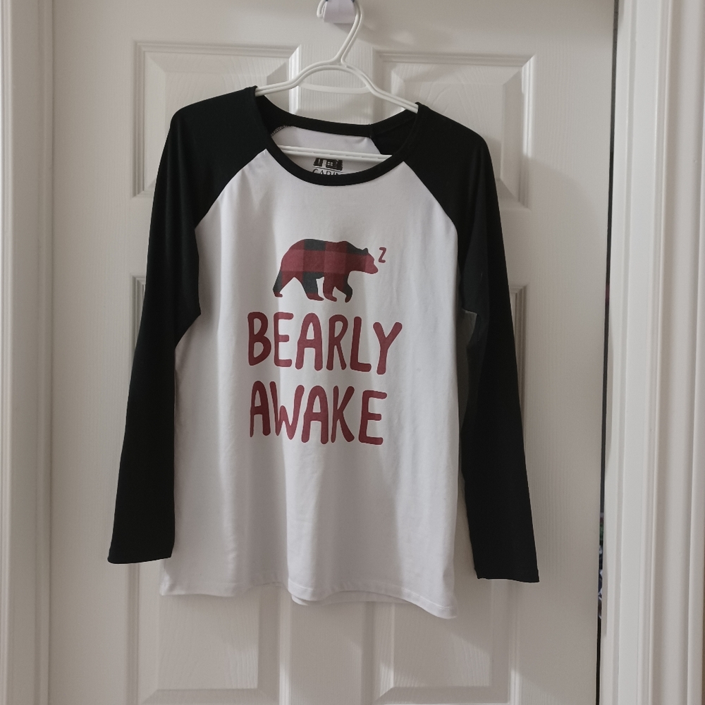✨️3 for $30✨️Cabin Fever Bearly Awake Long Sleev